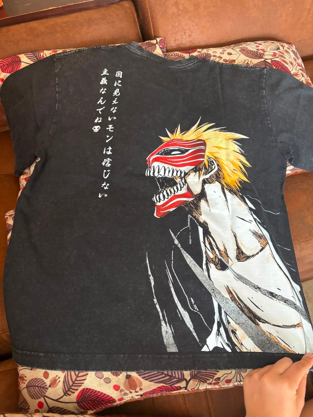 Customer photo review of Camisa Ichigo Hollow ACID WASH - Bleach