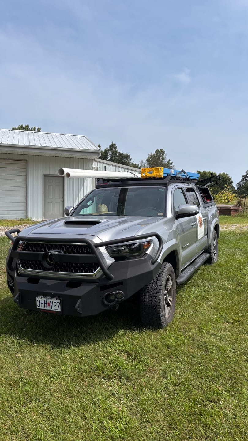 Customer photo review of OPENROAD Aluminum Truck Cap with Roof Rack Crossbars with Truck Cap Storage Box
