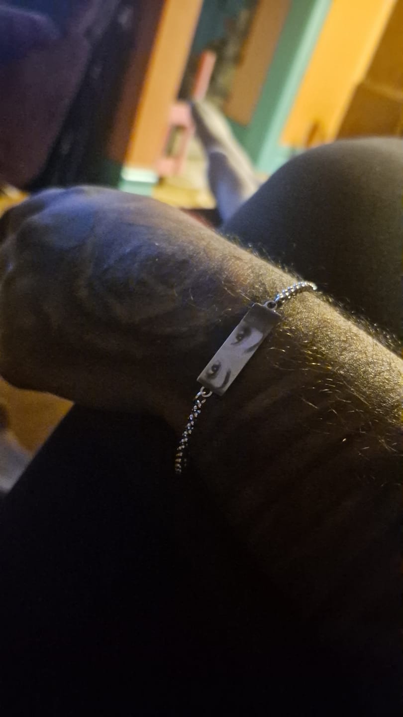 Customer photo review of Personalized Eye Photo Bracelet