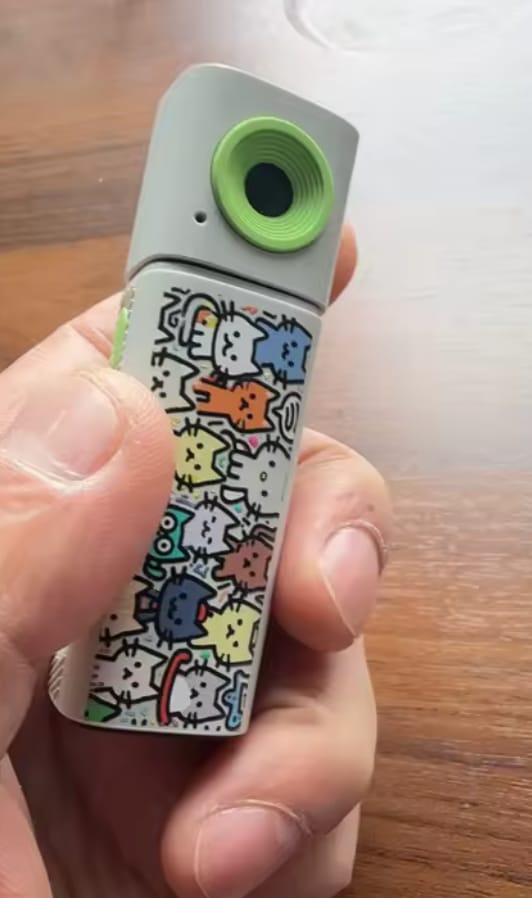 Customer photo review of PixMemo® | Mini Cámara Llavero