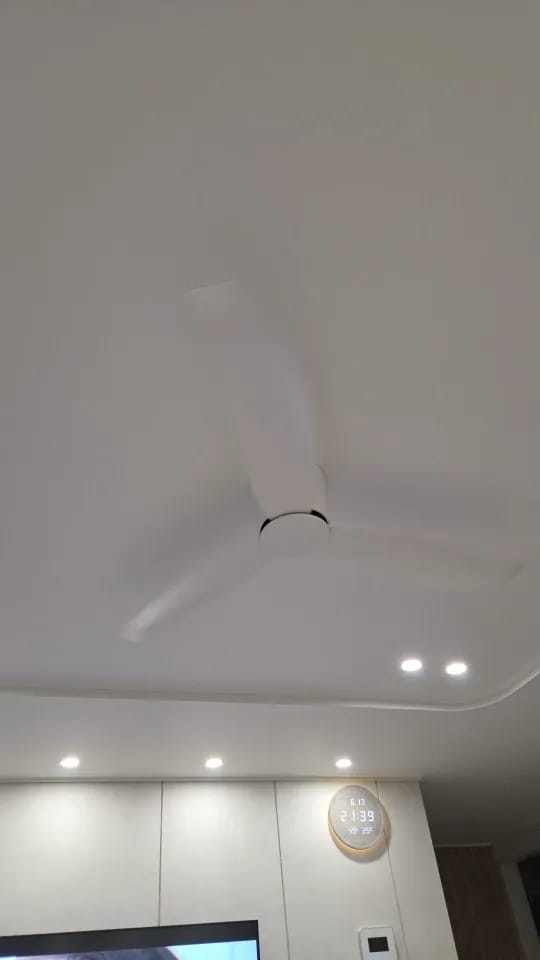 Customer photo review of 36/44/52-Inch Low-Profile Ceiling Fan with Remote Control