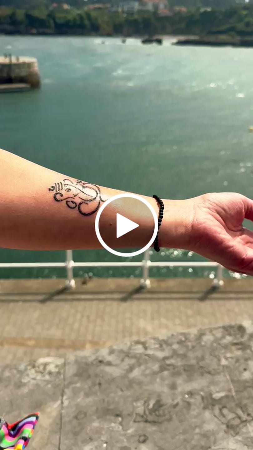 Customer video review of Pulsera Turmalina negra Facetada | 4mm | Limpieza - Protección
