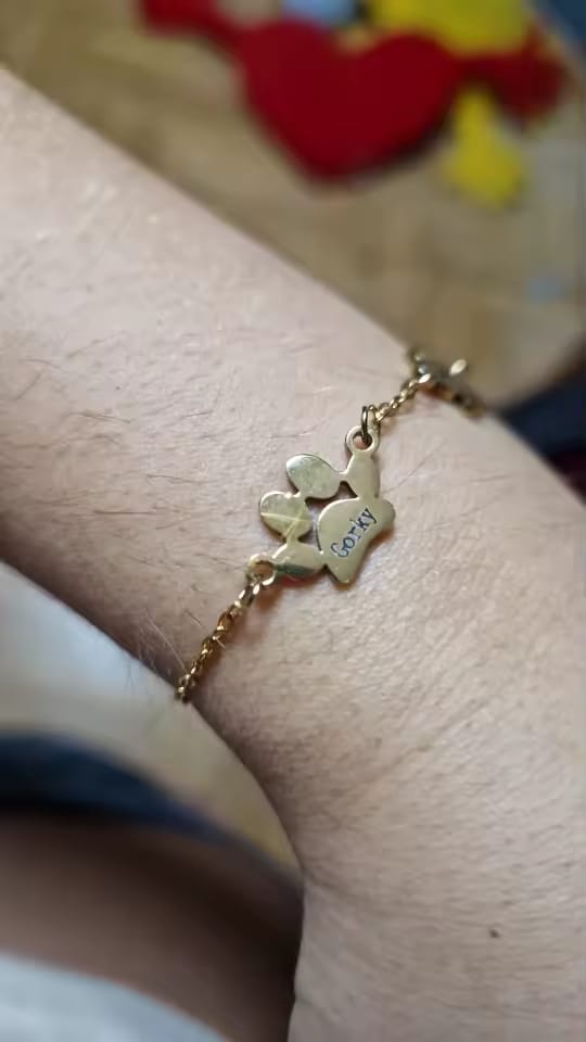 Customer photo review of Eternél - Bracciale personalizzato nome su zampa