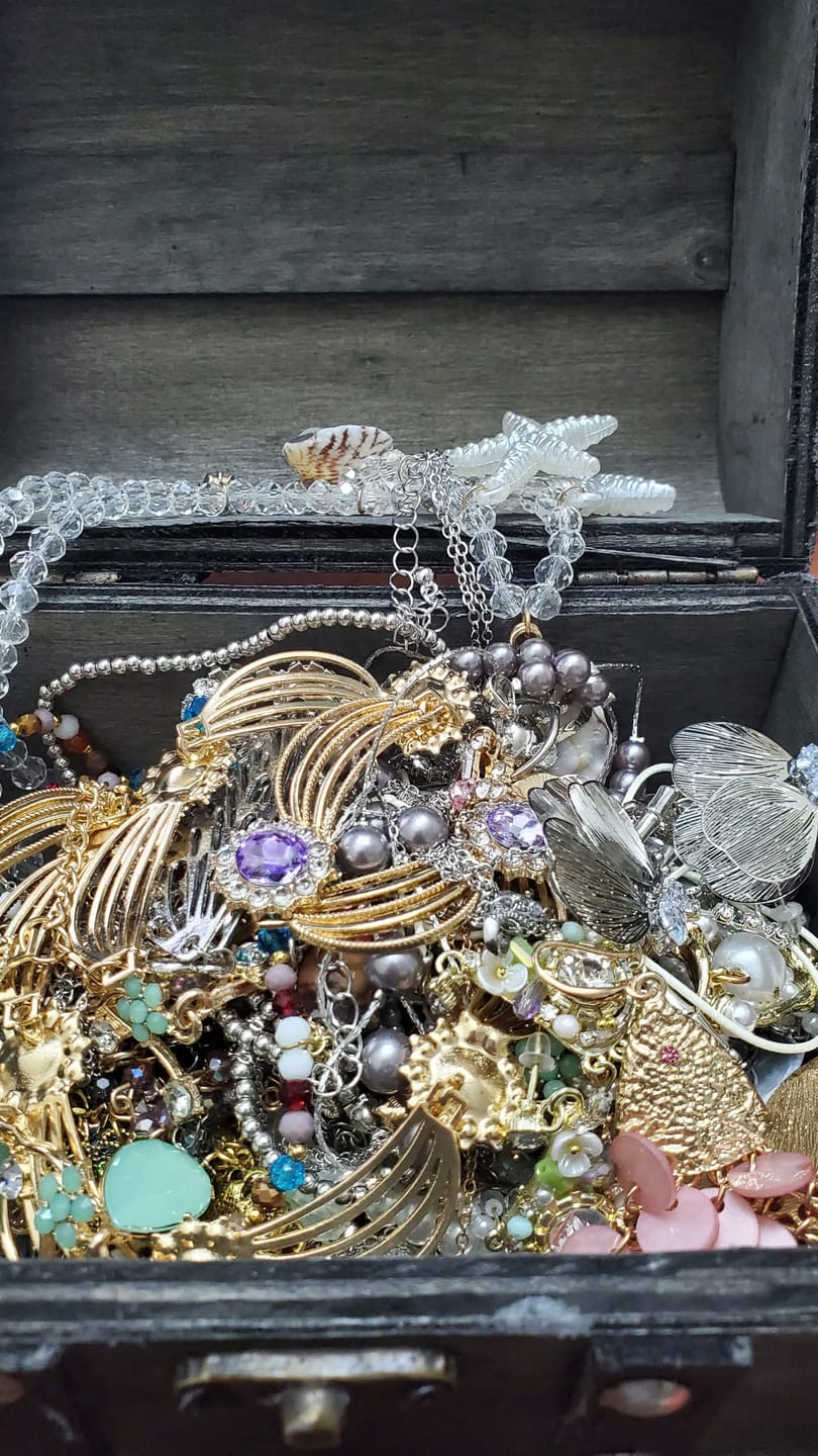 Customer photo review of Mystery Jewelry Jar