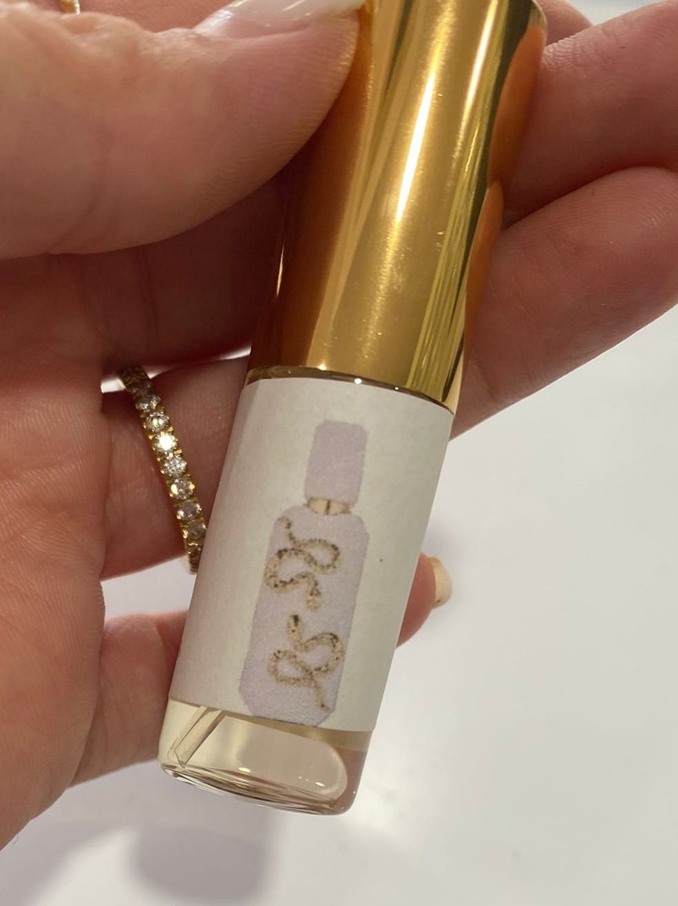 Customer photo review of DECANTE VENENO BIANCO FRENCH AVENUE - 5ML