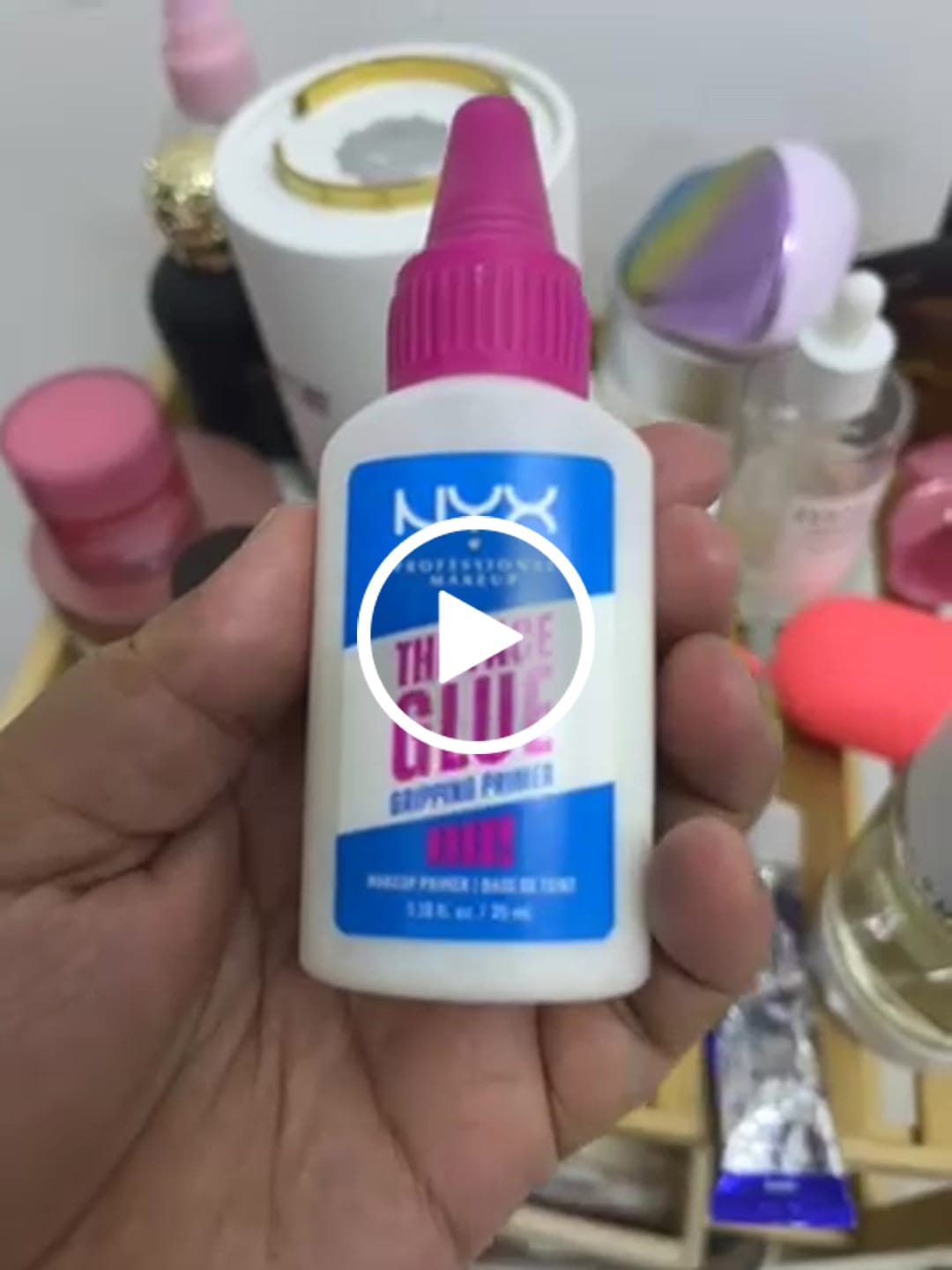 Customer video review of برايمر فائق التثبيت ذا فيس جلو من نيكس - 35مل