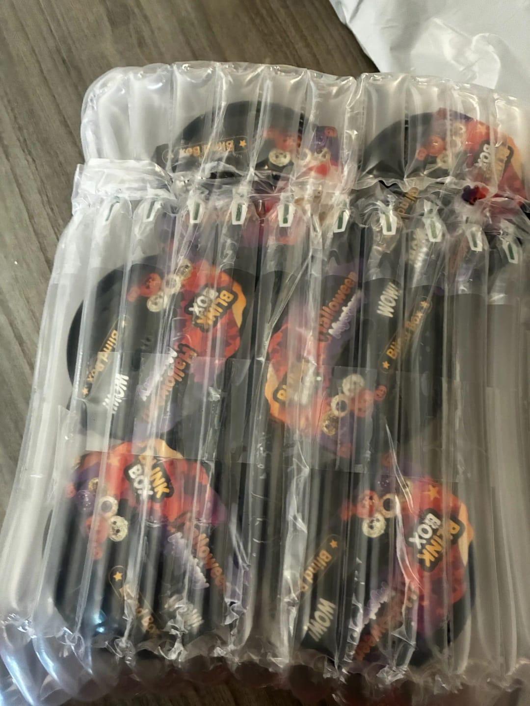 Customer photo review of Caja Sorpresa Halloween 🎃 – Squishy Antiestrés de Calabaza, Fantasma y Globo Ocular