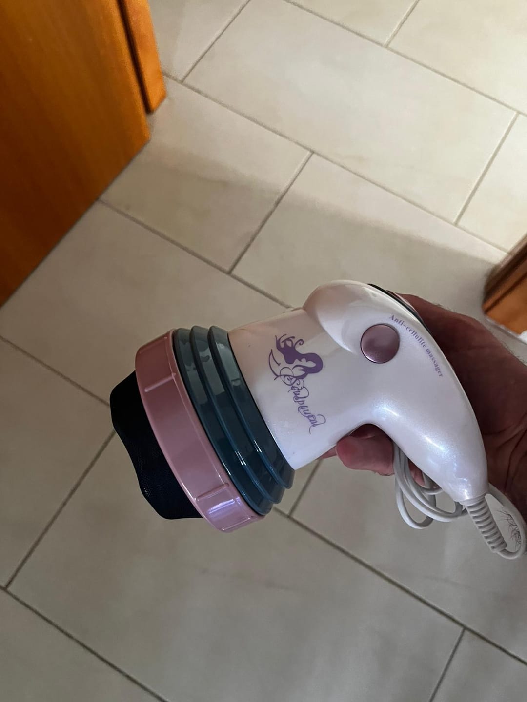 Customer photo review of Masajeador anticelulítico con luz infrarroja