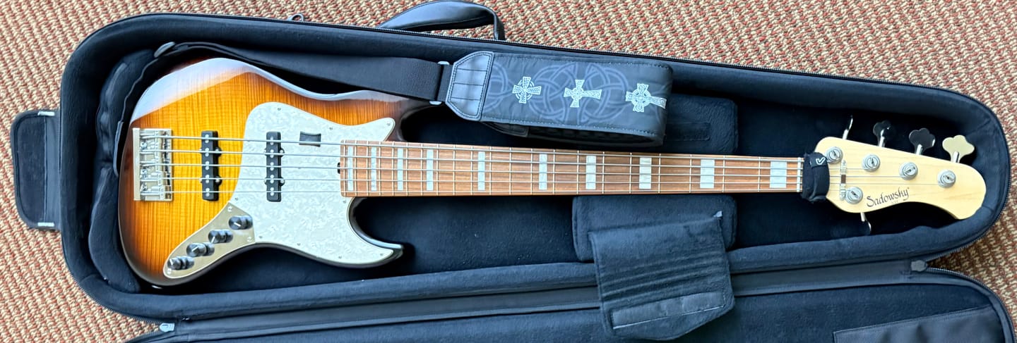 Customer photo review of ZERO-G Pro Guitar & Bass Strap | Zero-Gravity Weight Relief