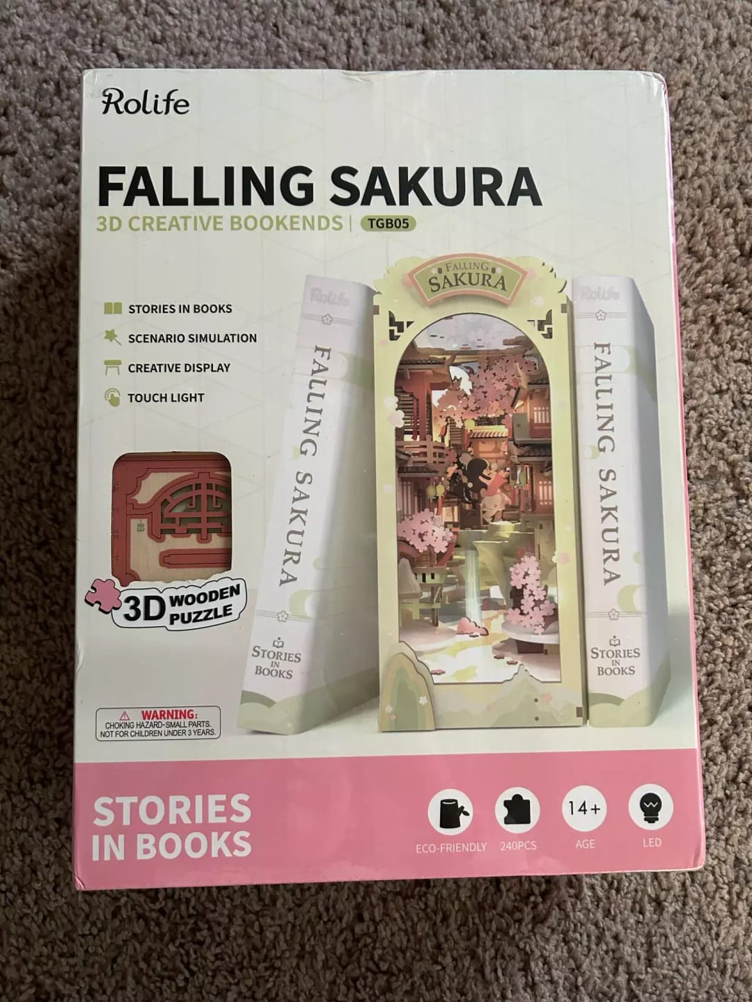 Customer photo review of Rolife Falling Sakura DIY Book Nook Shelf Insert