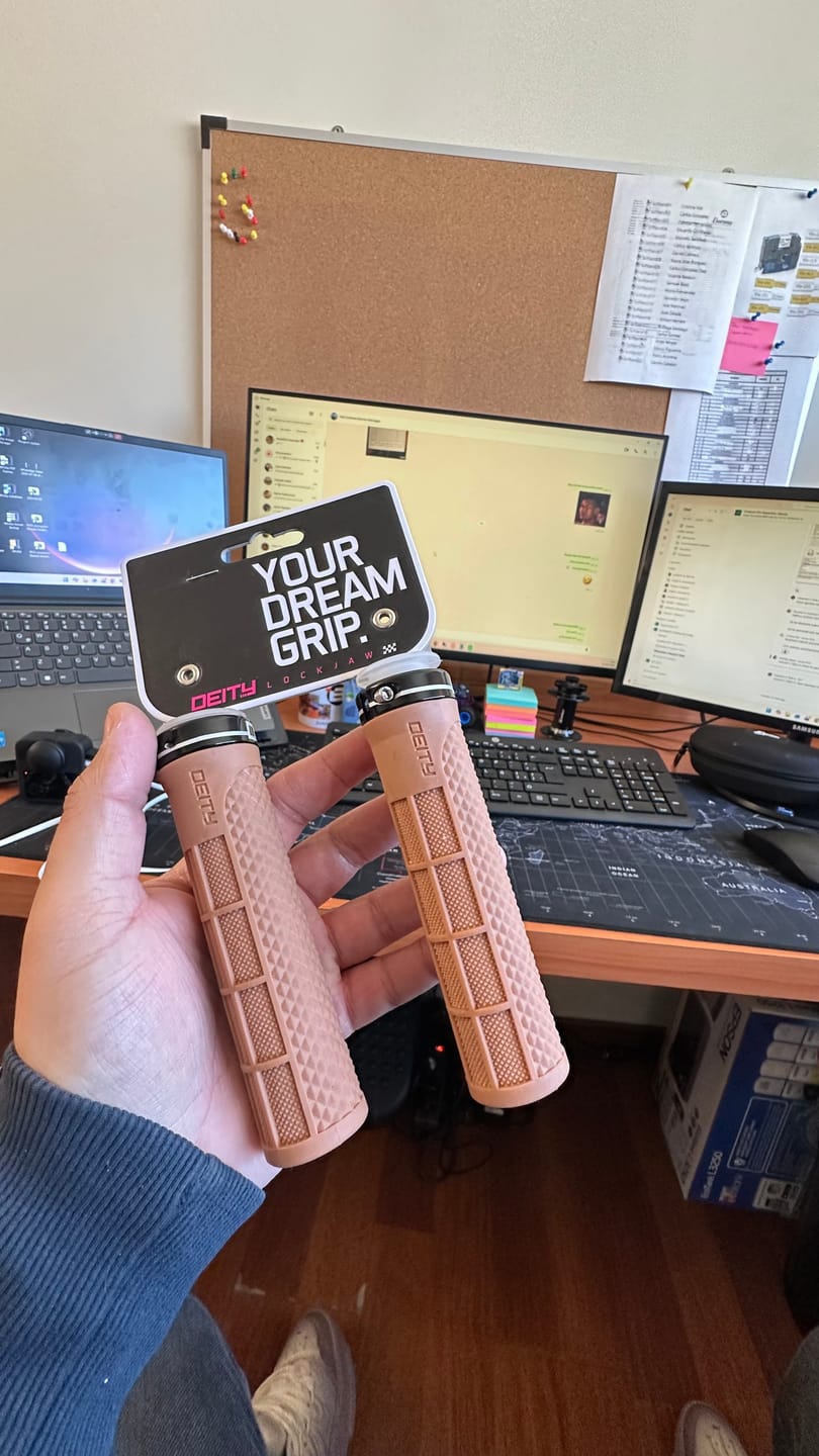Customer photo review of Puño Deity Lockjaw (COLORES)
