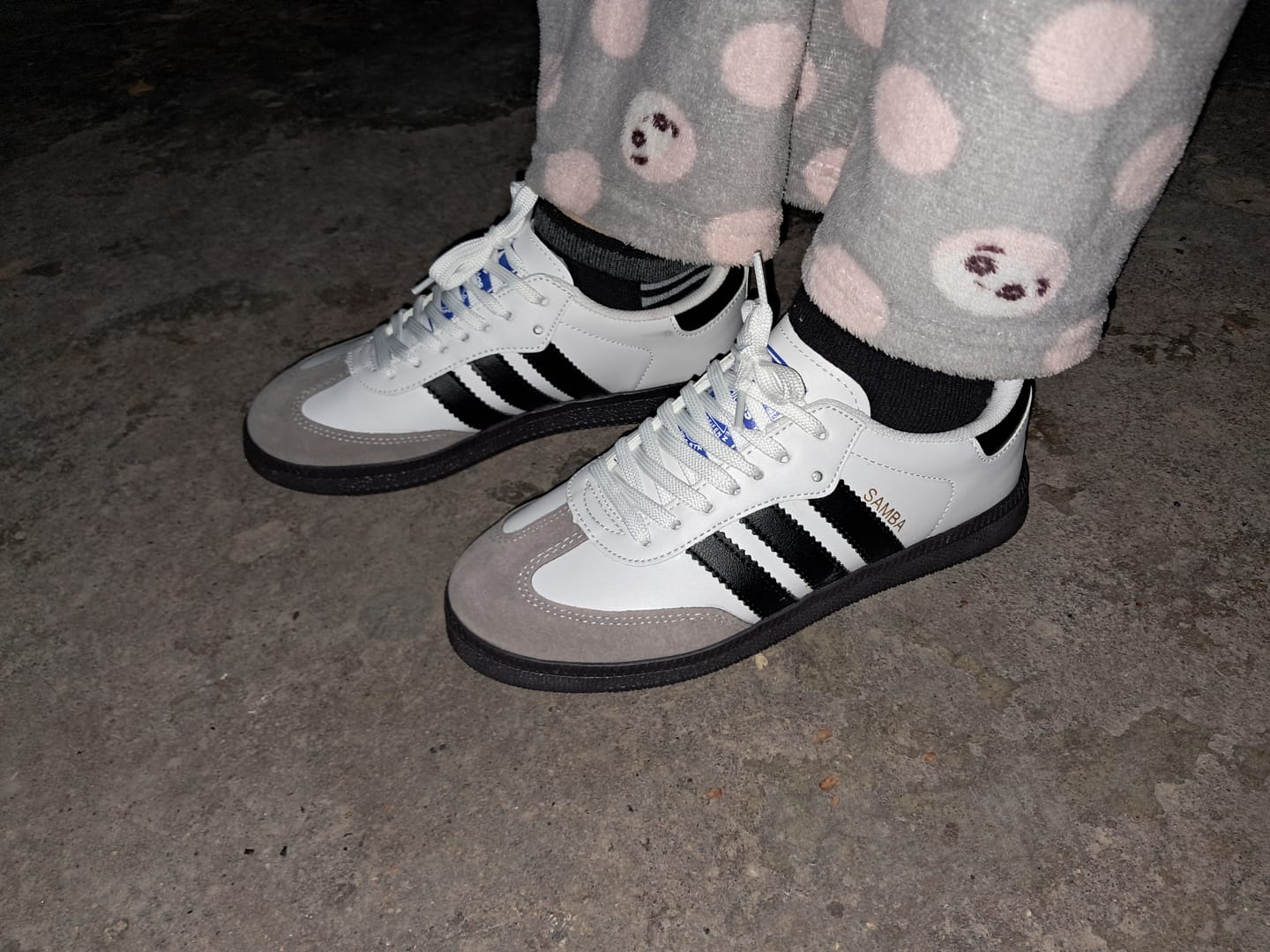 Customer photo review of Tenis Smb OG Blanco Negro