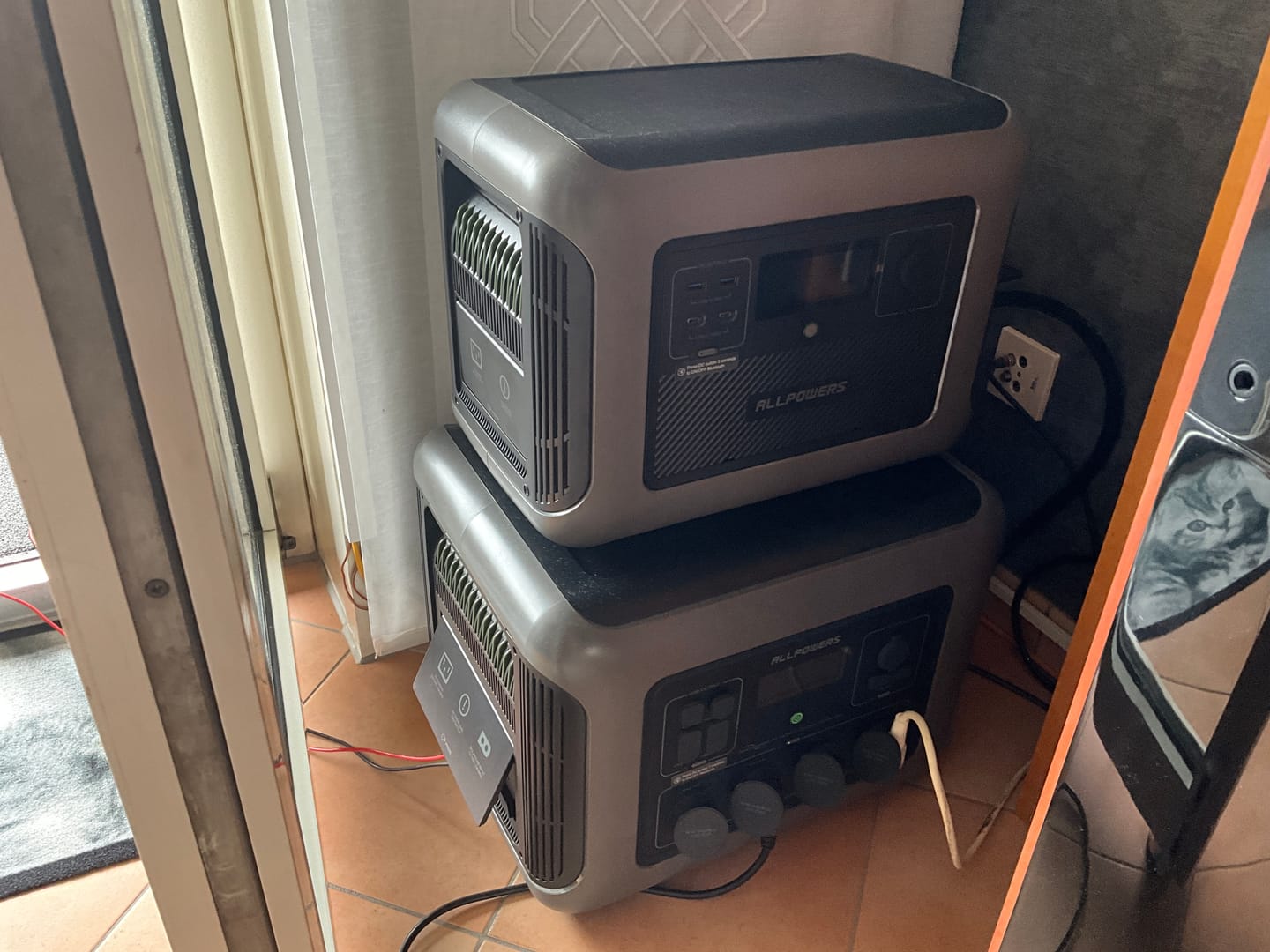 Customer photo review of ALLPOWERS B1000 Erweiterungsbatterie für R1500 und R2500 | 1152Wh