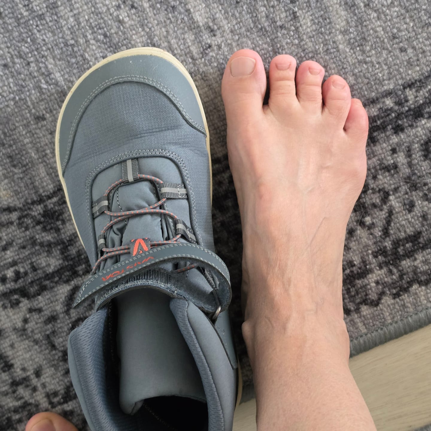 Customer photo review of Vaistoa Kaste lasten vedenpitävät paljasjalkakengät