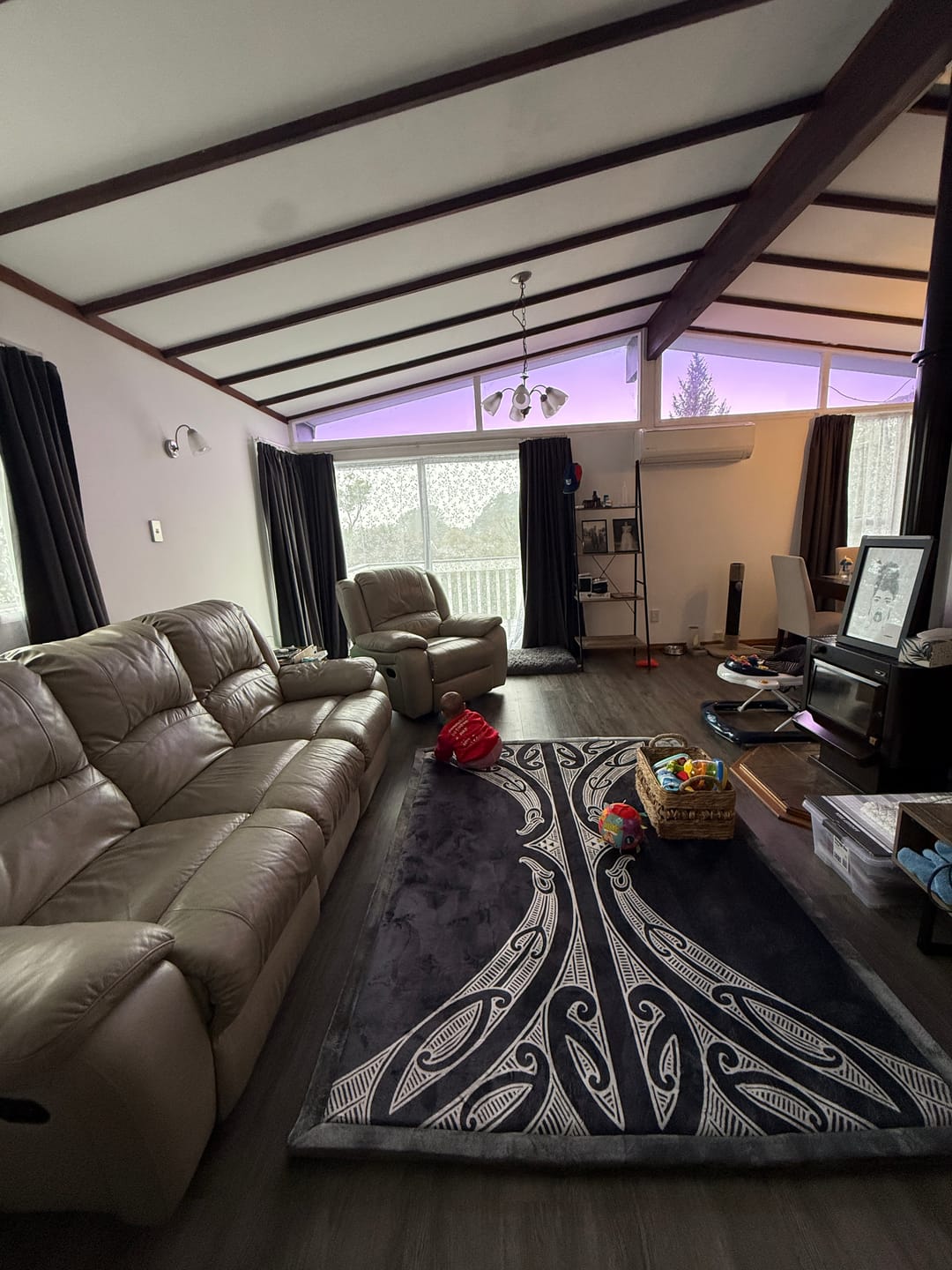 Customer photo review of Māmā Mat - Memory Foam - (NGA HAU E WHA)