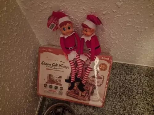 Customer photo review of ROKR Christmas Dream Gift Factory Wooden Music Box