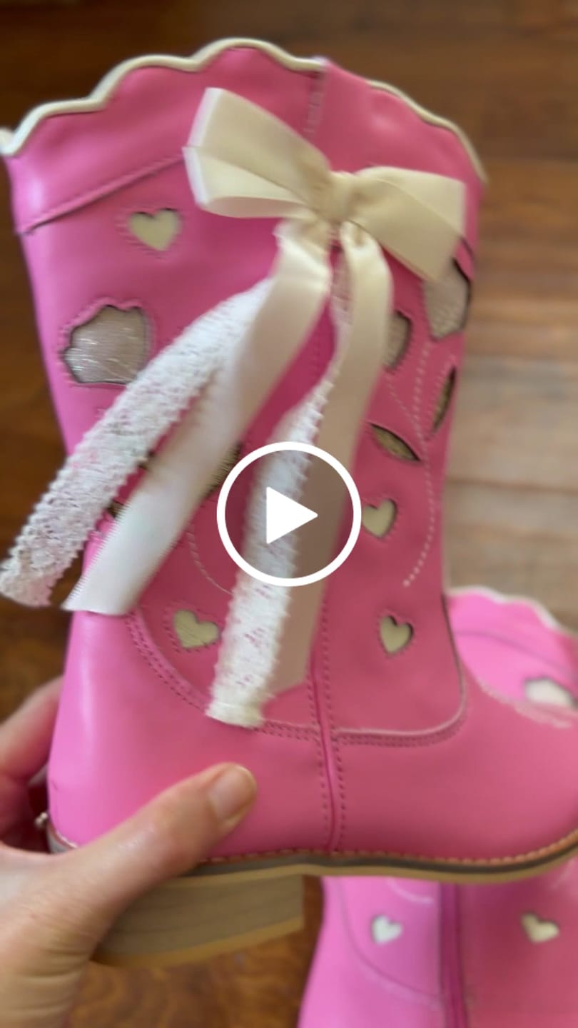 Customer video review of Sweetheart Bow Cowgirl Boots- Bubblegum Pink