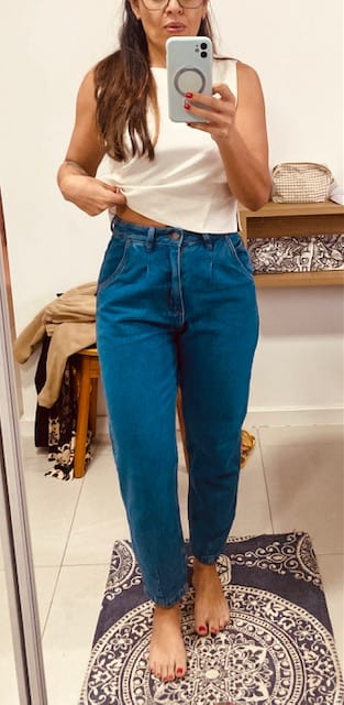 Customer photo review of Calça Jeans Slouchy Cacau Azul Médio