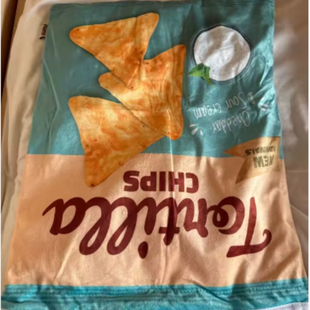 Customer photo review of Crinkle Cat Bed