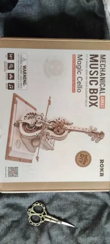 Customer photo review of ROKR Magic Cello Mechanical Music Box 3D Wooden Puzzle