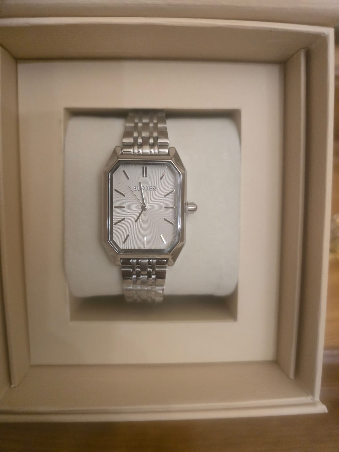 Customer photo review of Olivia Gold White