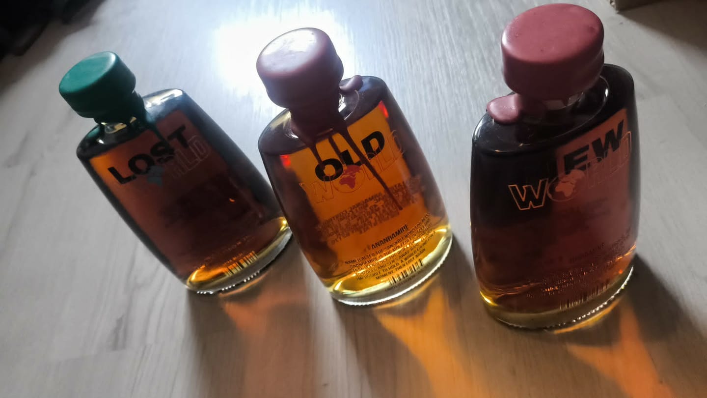 Customer photo review of Lost World X St Martin -  Millésime 1985 - Edition Limitée (30 flacons)