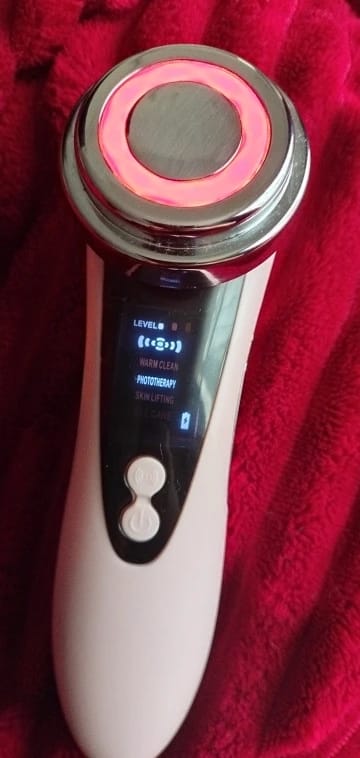 Customer photo review of Masajeador facial Ledterapia