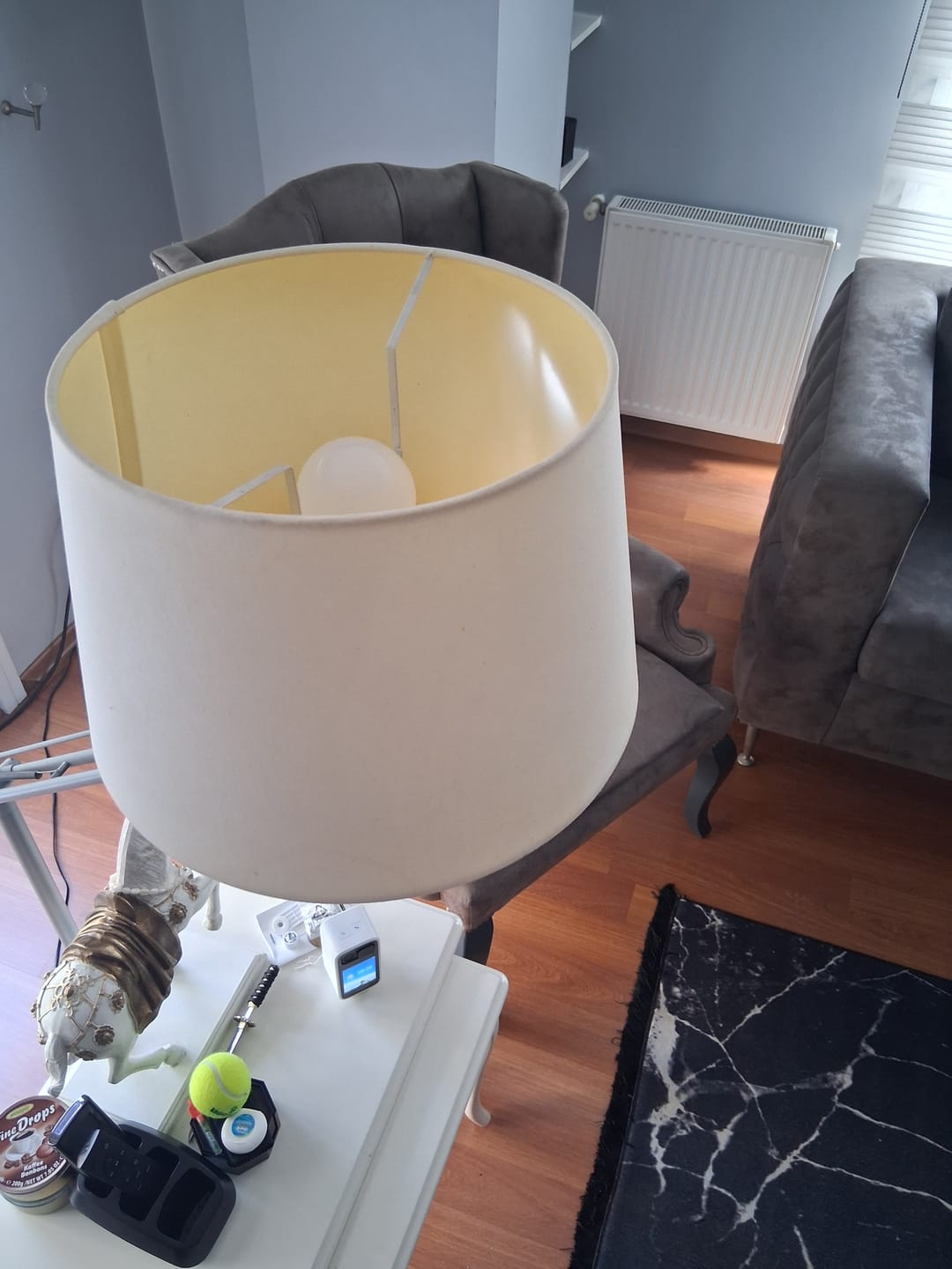 Customer photo review of Akıllı Ampul | 9W, Wifi, 16 Milyon Renk, Mobil Kontrollü, Sesli Komut, RGB Led Ampul (X7021)
