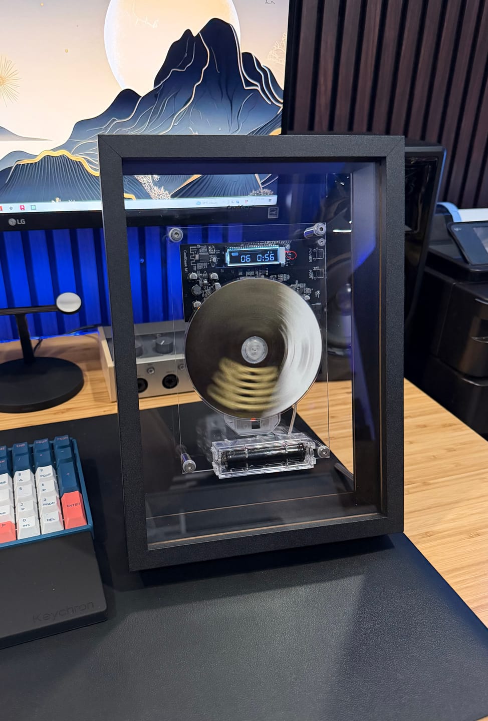 Customer photo review of M1 Music Frame CD Player
