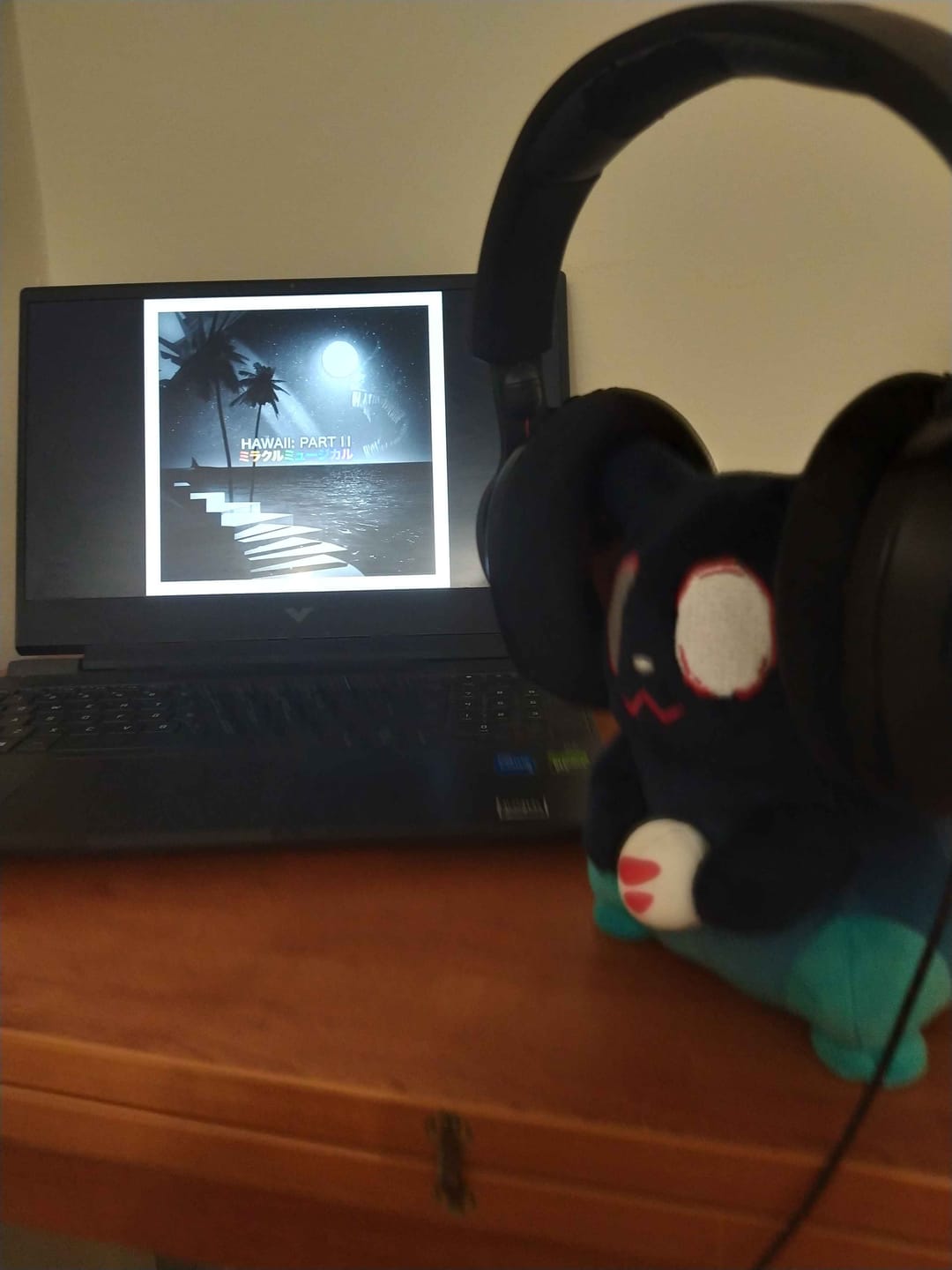 Customer photo review of Rain World - Inv Slugpup Plush