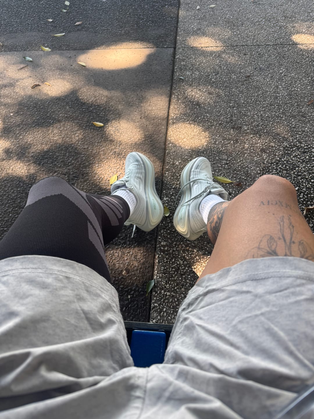 Customer photo review of Compression Sleeves V2 for Knees and Legs