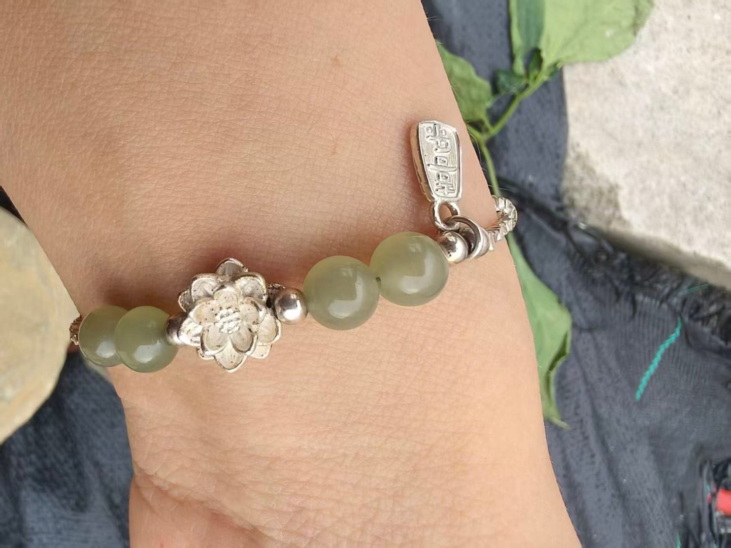 Customer photo review of Hehua Hetian Jade Bracelet