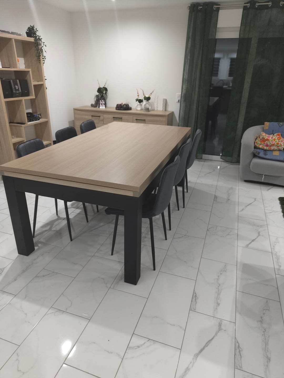 Customer photo review of Table à manger convertible en billard hêtre noir - 7FT