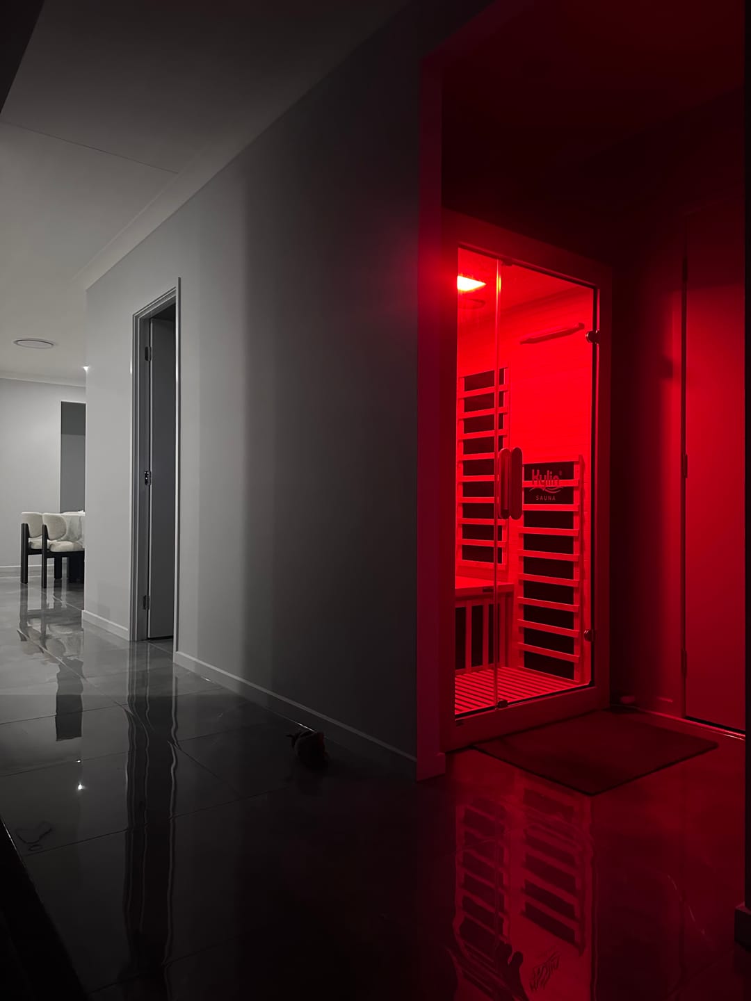 Customer photo review of Kylin Low EMF Carbon Infrared Sauna Room 1 Person H6103 (Floor Heater included)