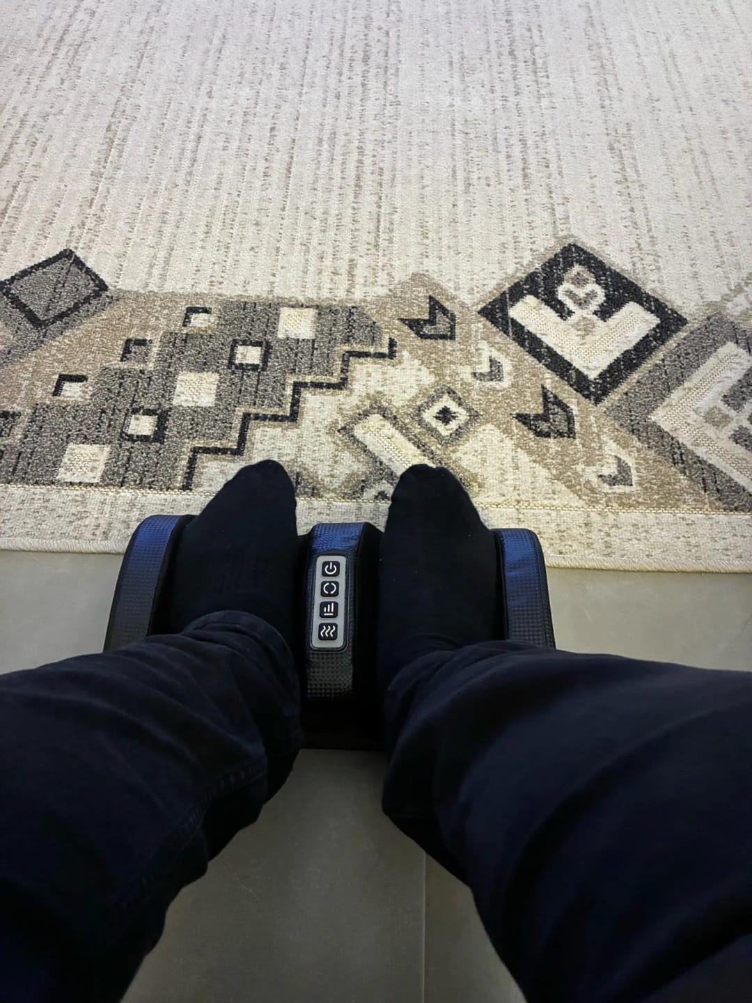 Customer photo review of Electric Shiatsu Foot Massager with Heat