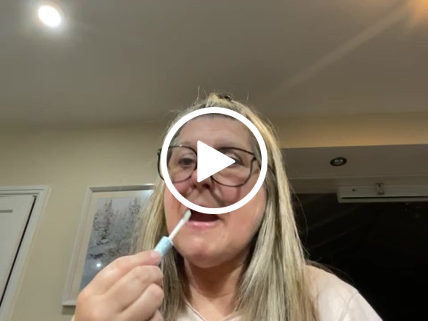 Customer video review of Back to Business Sign And Shine Lip Oil Pen - PRE-ORDER