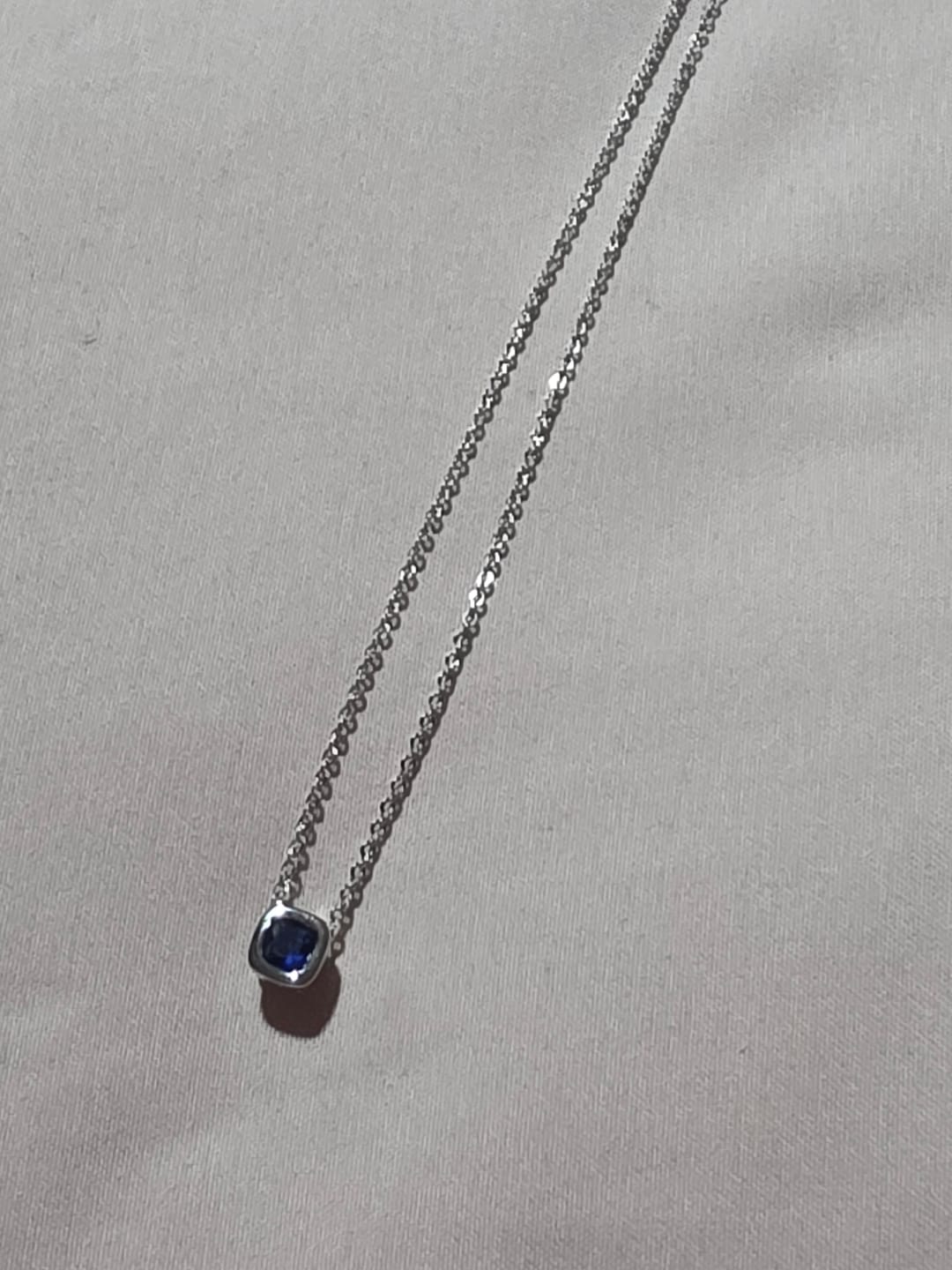 Customer photo review of Collar Birthstone Cuadrado Plateado
