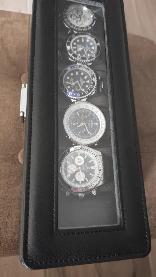 Customer photo review of Slot Lockable Leather Watch Box Set, Men Display Organizer Bracelet Storage