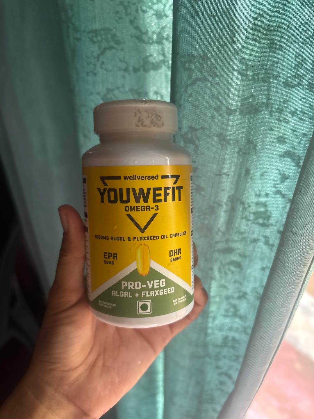 Customer photo review of YouWeFit Pro-Vegetarian Omega-3 Capsules (60 Capsules) | 1000mg Algal Oil + Flaxseed Oil Capsules (250mg DHA | 200mg ALA | 50mg EPA)