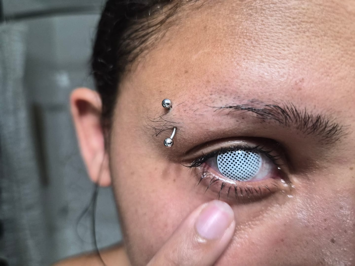Customer photo review of White Mesh Contacts