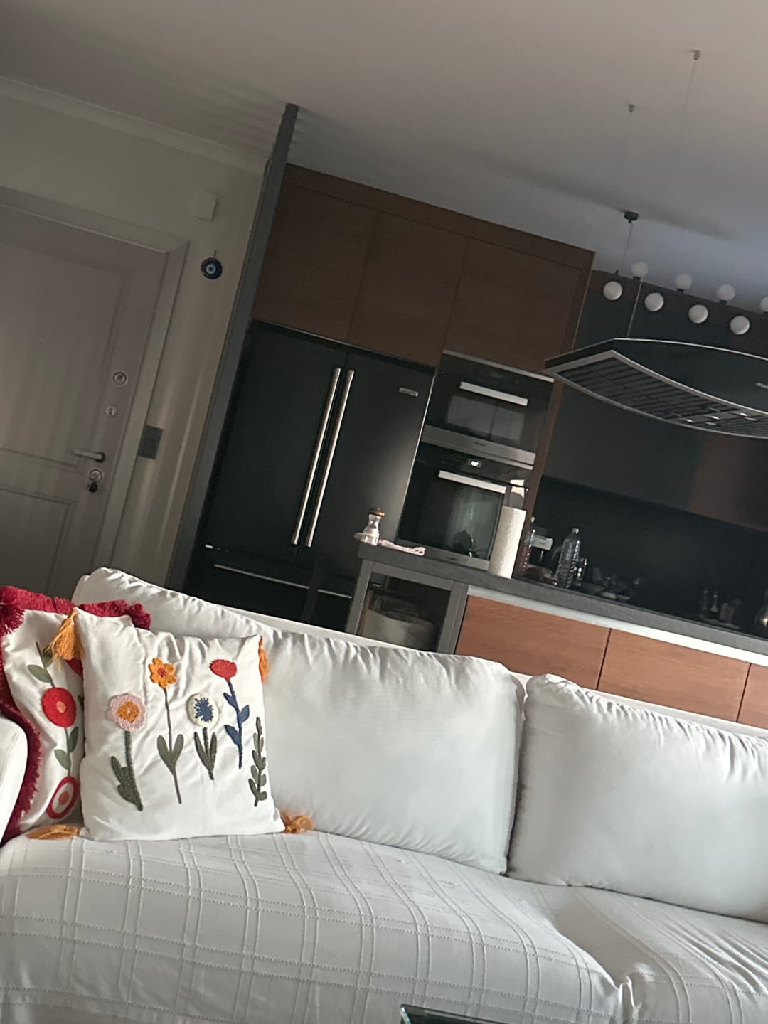Customer photo review of 4'lü Kombin Punch İşlemeli Keten Kırlent Kılıfı Dekoratif Kırlent Seti, Çiçek Aşkına