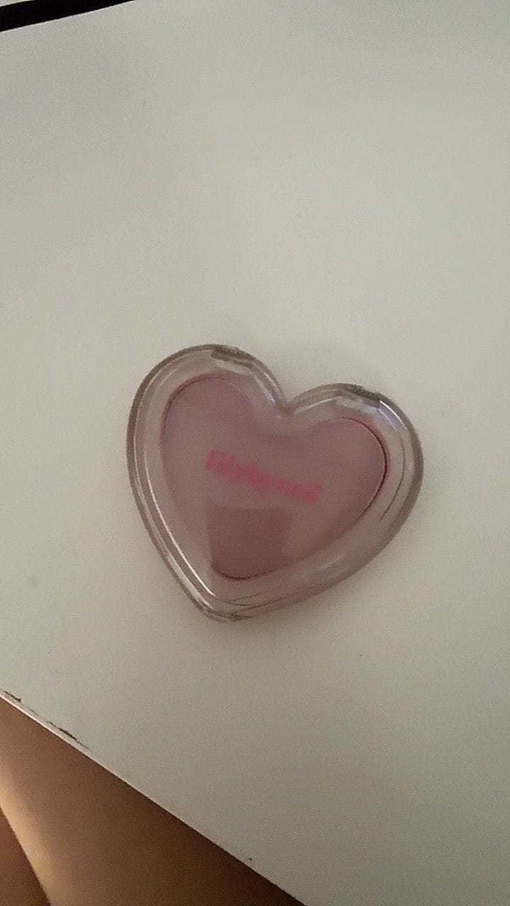 Customer photo review of Lilybyred Luv Beam Blur Cheek 4g (01 Blurry Cherry/04 Blurry Rose/05 Blurry Lavender)