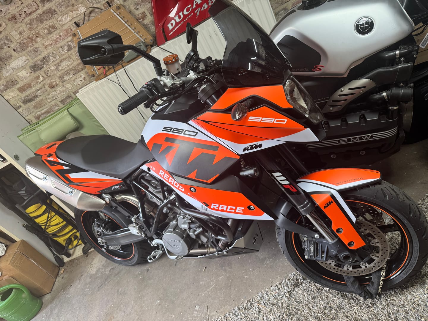 Customer photo review of KTM 990 SM / SMR / SMT GRAPHICS - "Torque" (White/Orange)