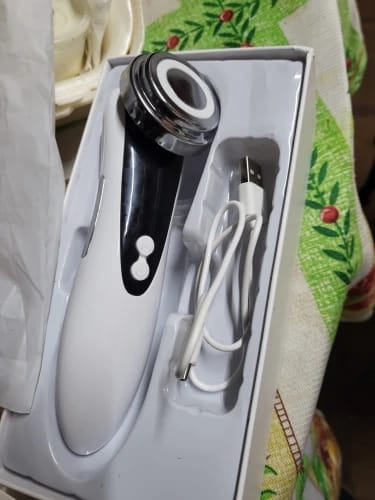 Customer photo review of Masajeador facial Ledterapia