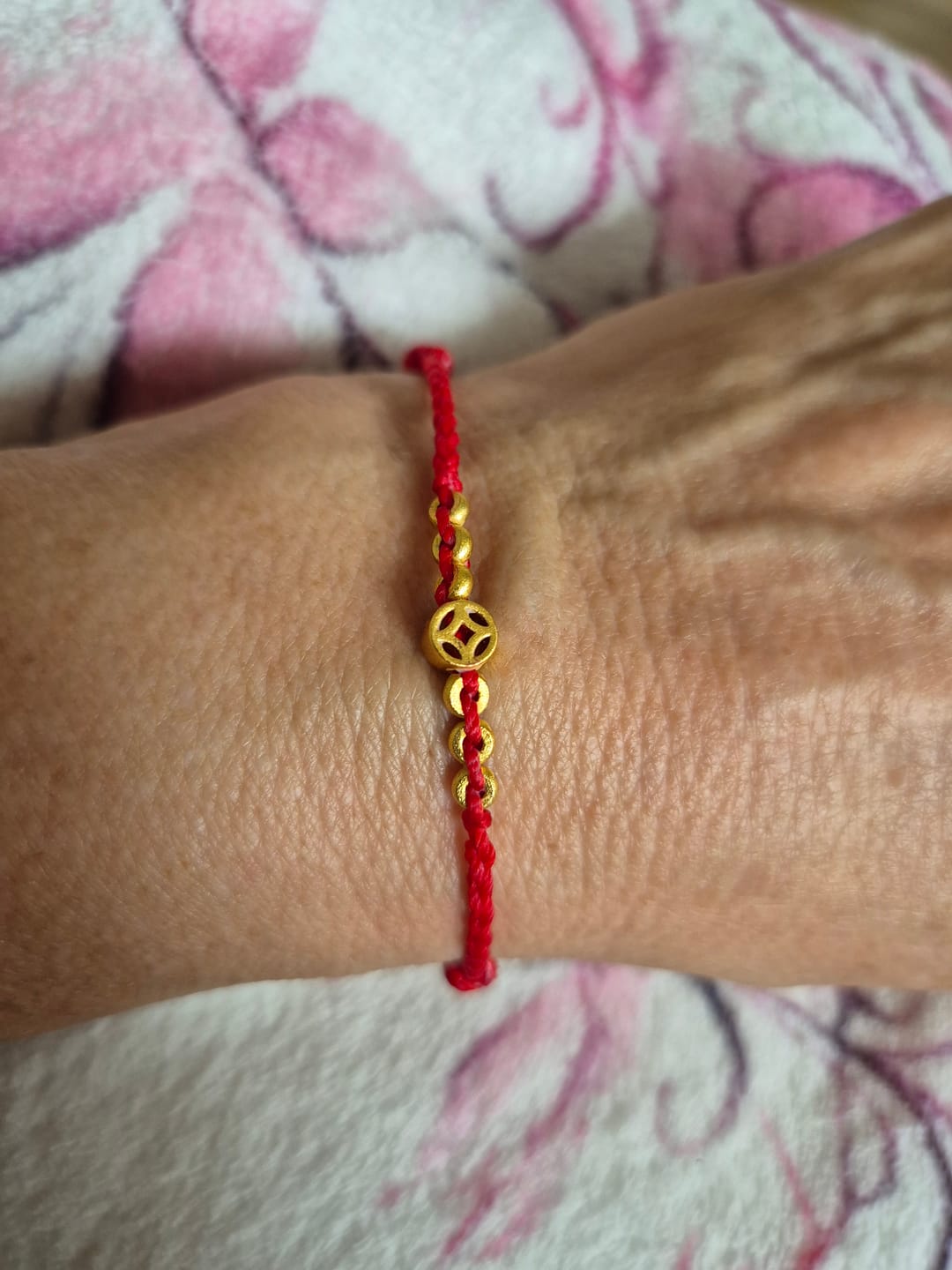 Customer photo review of Tibetisches Wunscharmband