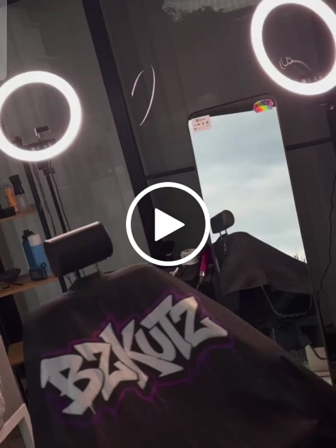 Customer video review of Custom Barber Cape & Salon Capes - Personalized Hair Cutting Capes