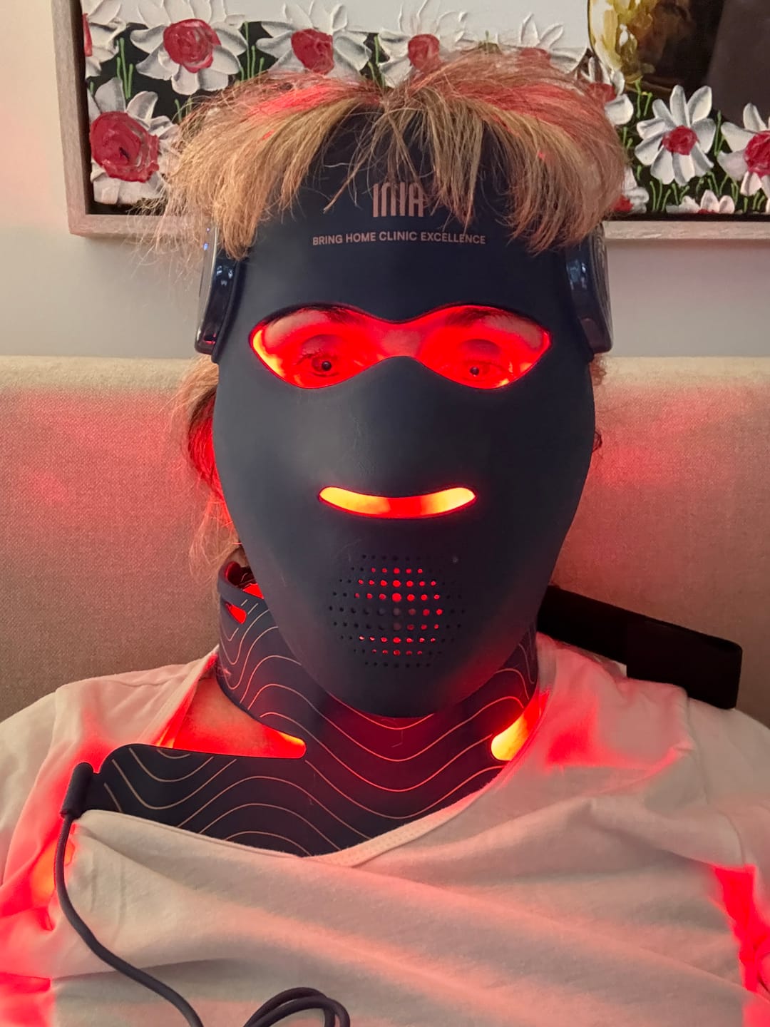Customer photo review of INIA GLOW 4D 940nm Dual NIR Wireless LED Mask