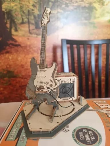 Customer photo review of Electric Guitar Model 3D Wooden Puzzle