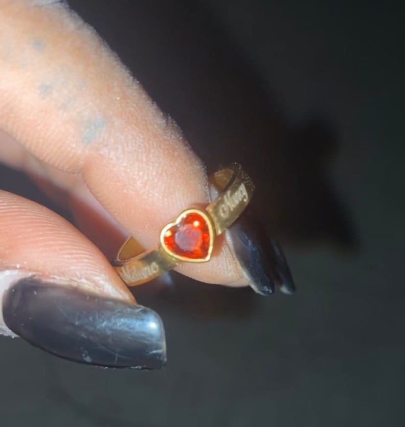 Customer photo review of Bague Cœur Personnalisée à Deux Prénoms