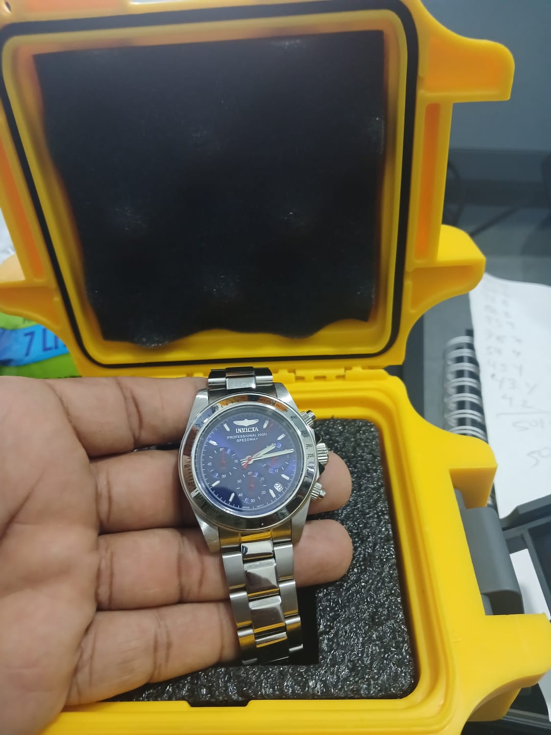 Customer photo review of Reloj Elegante Para Hombre Invicta Speedway 27770 - Acero